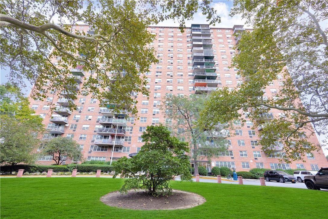 880 BOYNTON AVE #14D, Bronx, NY 10473