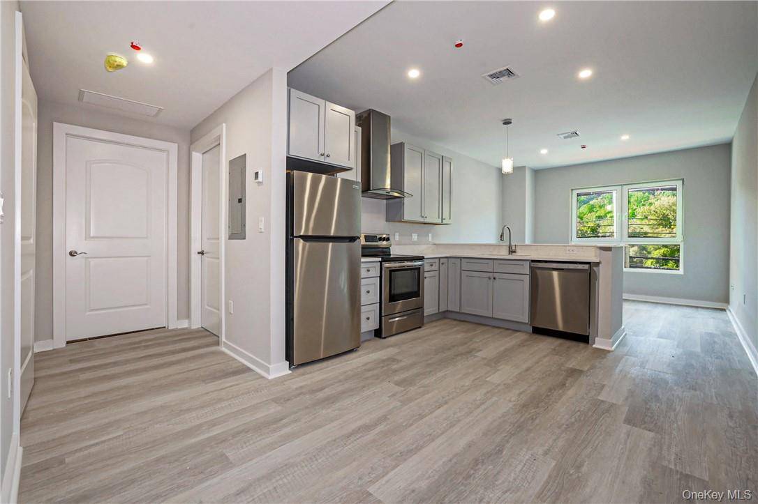 500 Commerce ST #see remarks, Hawthorne, NY 10532