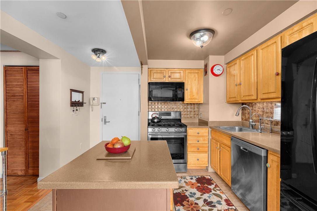102 Bradhurst AVE #1107, New York (manhattan), NY 10039
