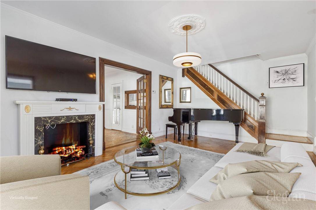 4 78th ST, Brooklyn, NY 11209