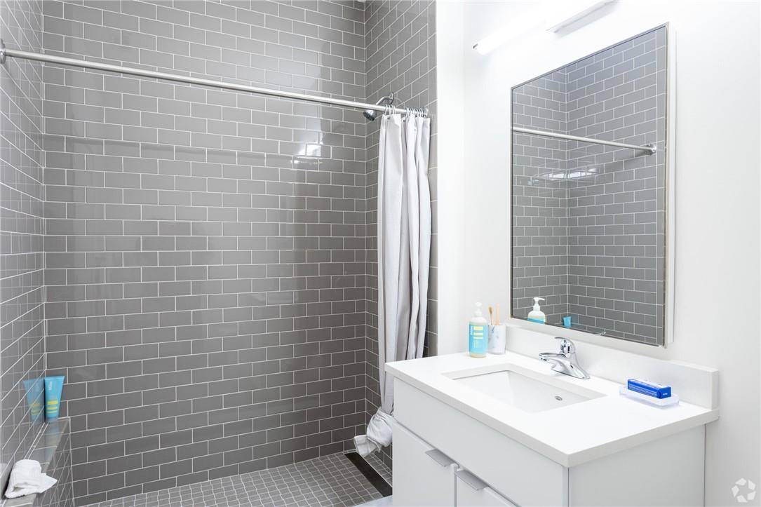 165 Huguenot ST #2D, New Rochelle, NY 10801