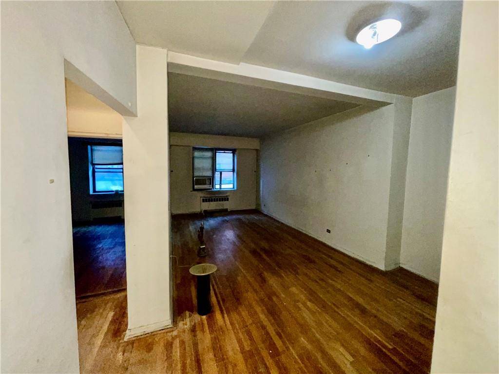 740 E 232nd ST #TD, Bronx, NY 10466