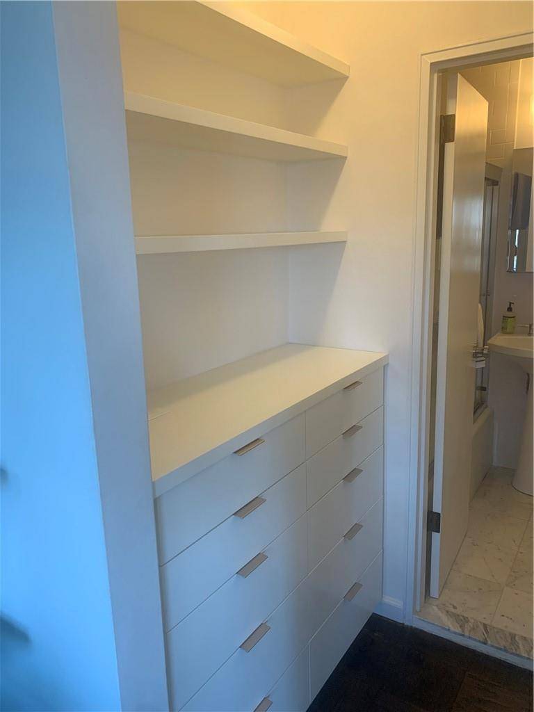 165 West End AVE #16C, New York (manhattan), NY 10023
