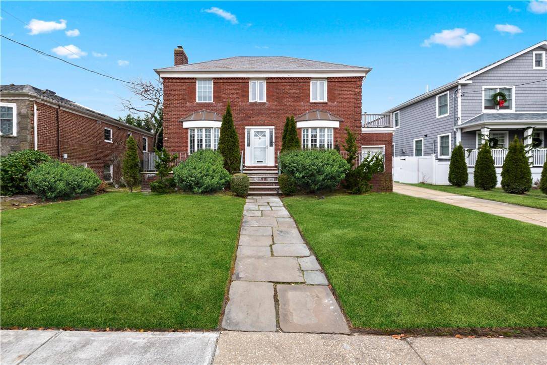 251 Beach 140th ST, Rockaway Park, NY 11694