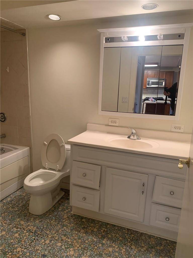 703 PELHAM RD #407, New Rochelle, NY 10805