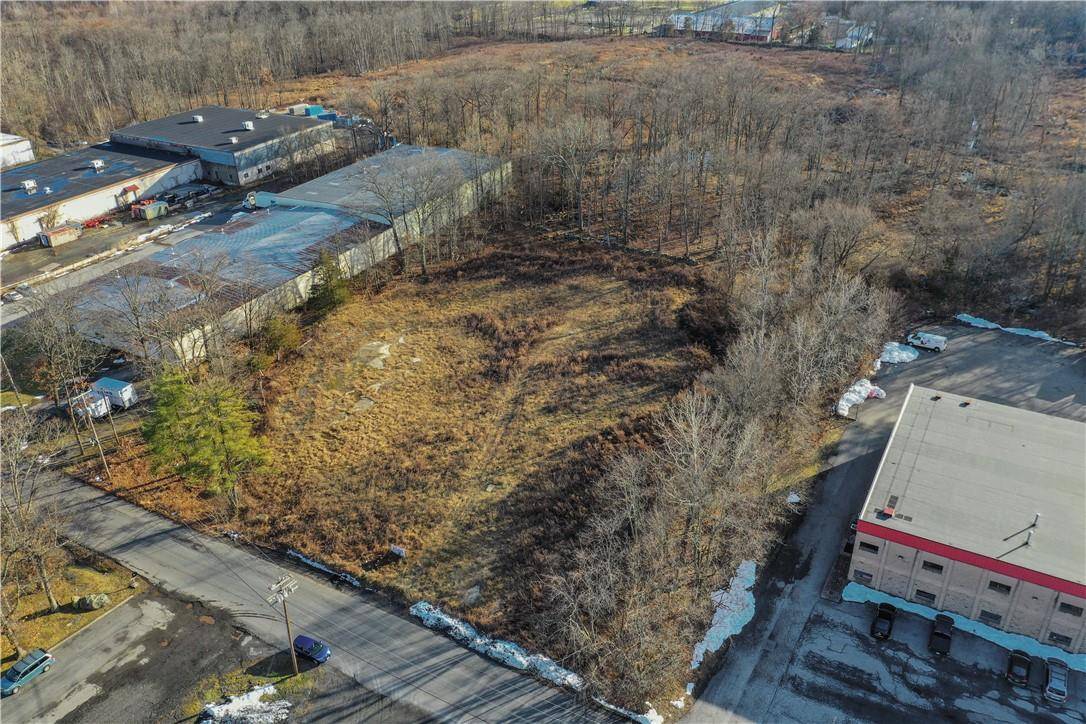 24 Jeanne DR, Newburgh, NY 12550