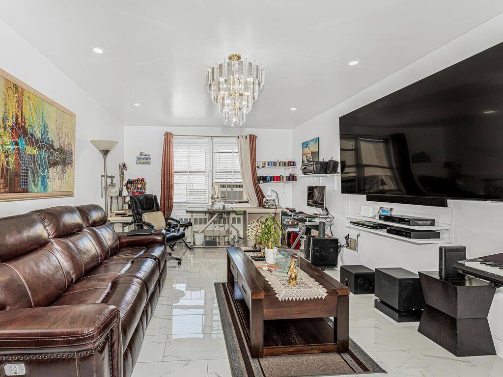 2866 Marion AVE #6J, Bronx, NY 10458