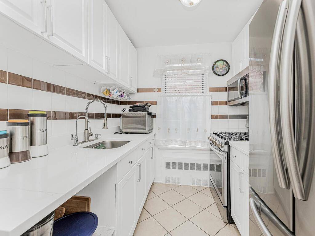2866 Marion AVE #6J, Bronx, NY 10458