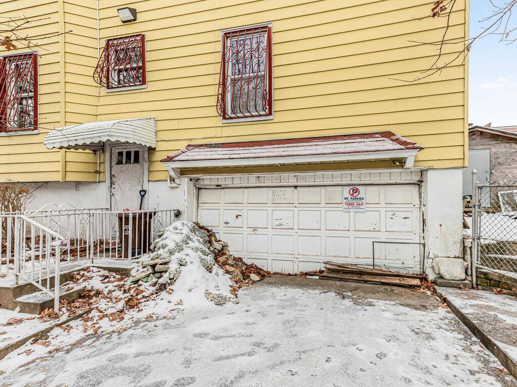 2015 Nereid AVE, Bronx, NY 10466