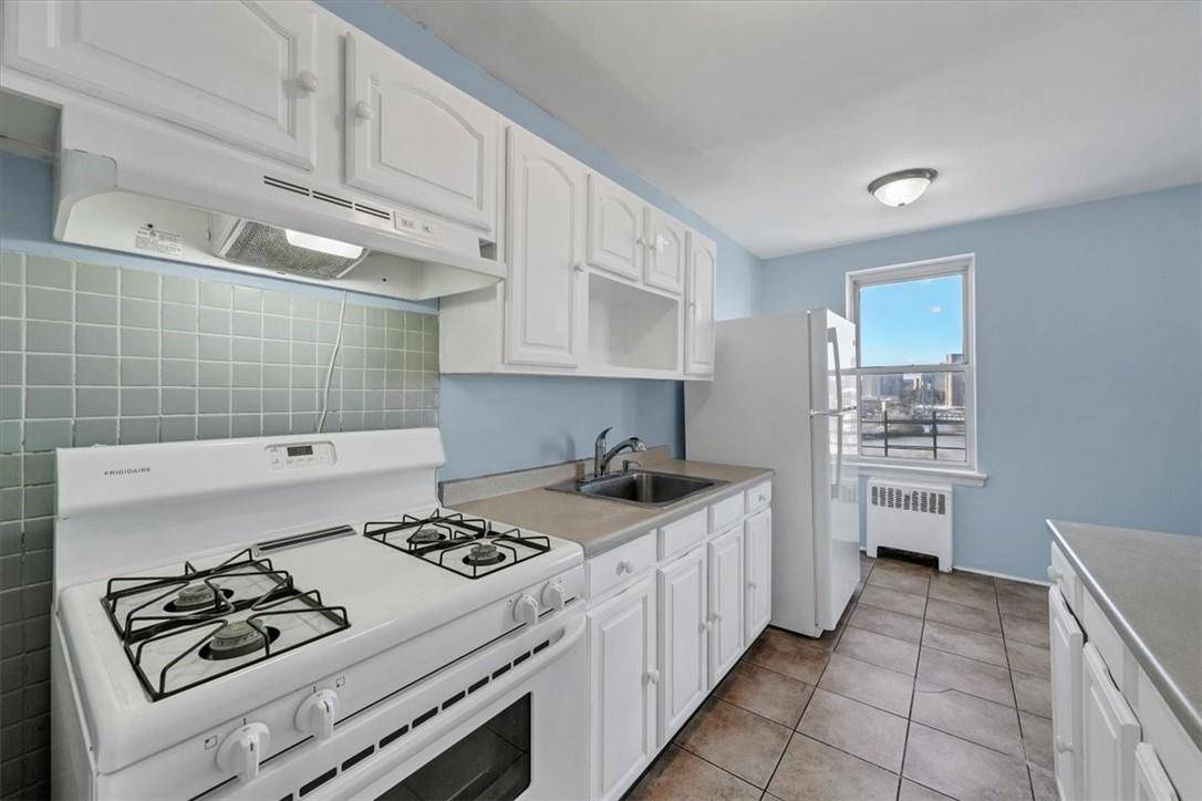 2630 Kingsbridge TER #2Y, Bronx, NY 10463