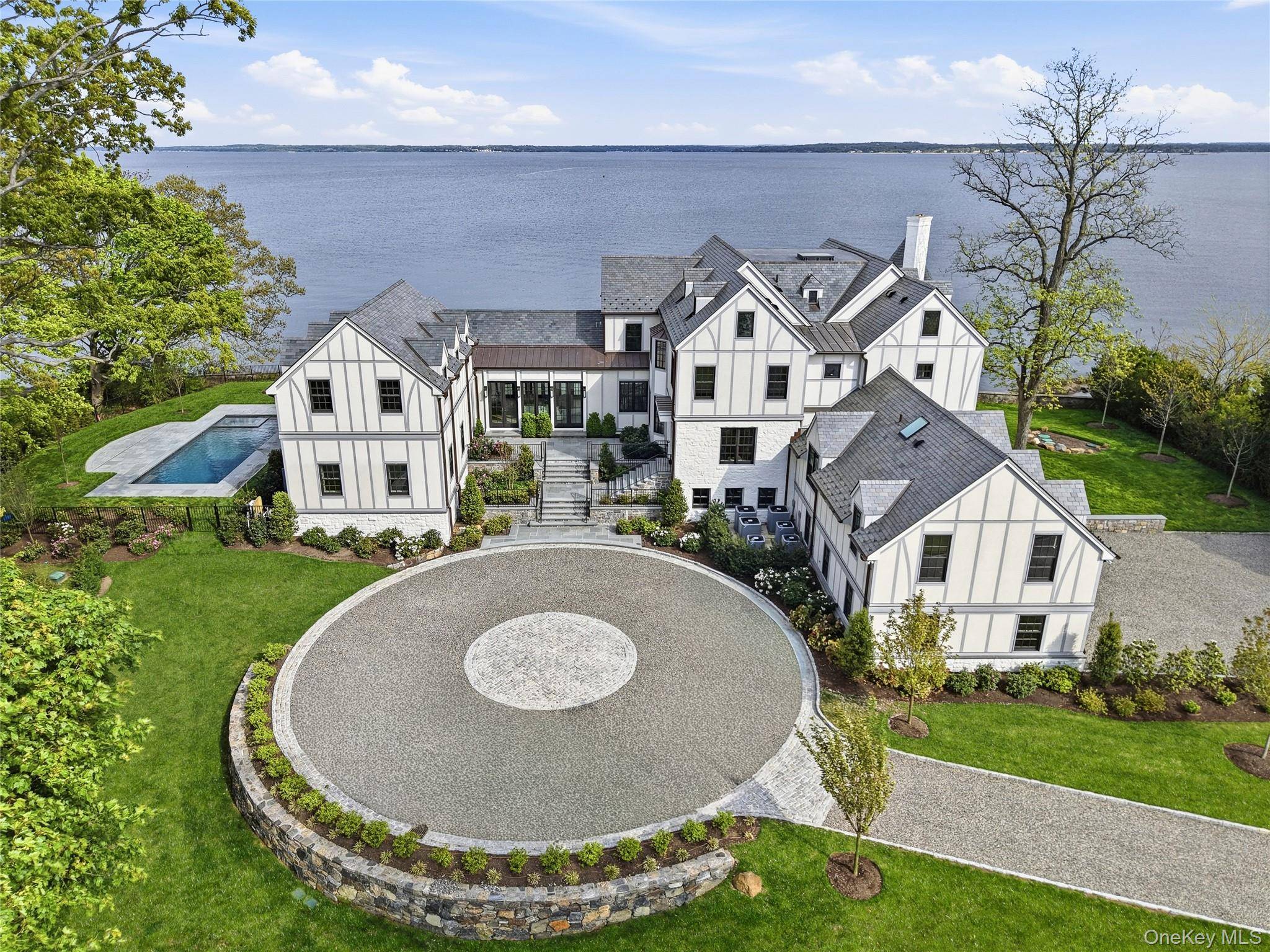 104 Premium Point RD, Mamaroneck, NY 10801