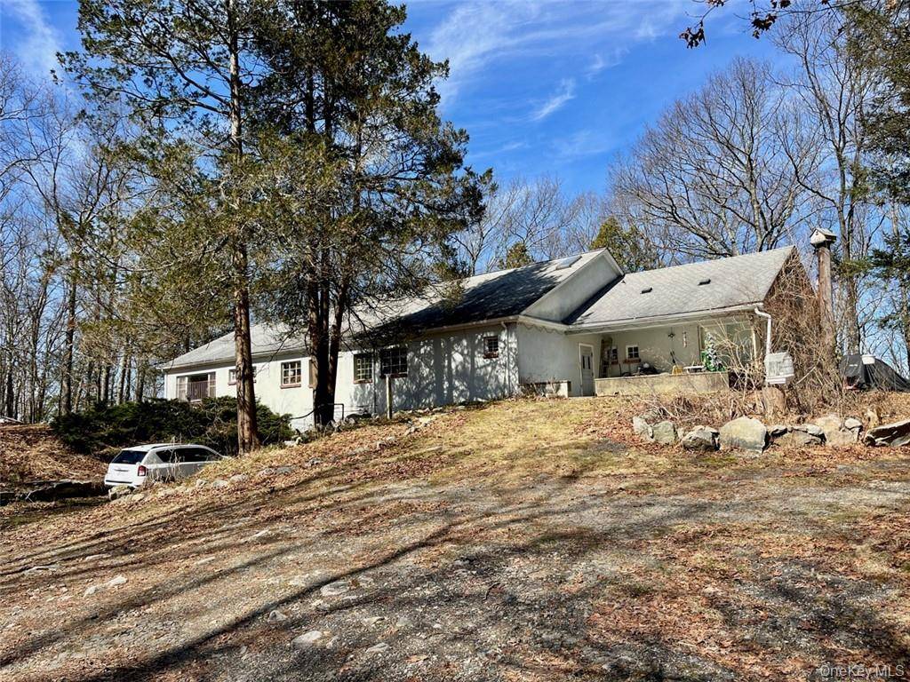 2215 Greenville TPKE, Port Jervis, NY 12771