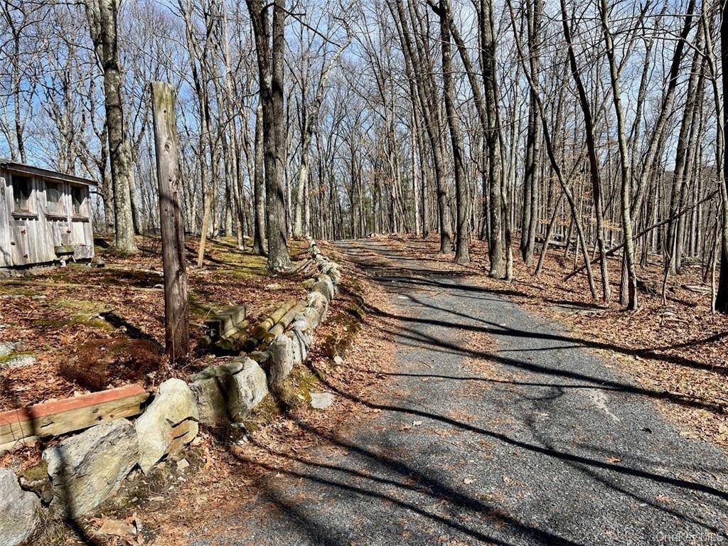 2215 Greenville TPKE, Port Jervis, NY 12771