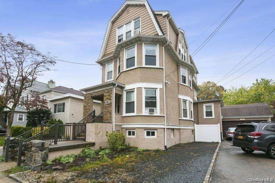 48 Parkway RD, Bronxville, NY 10708