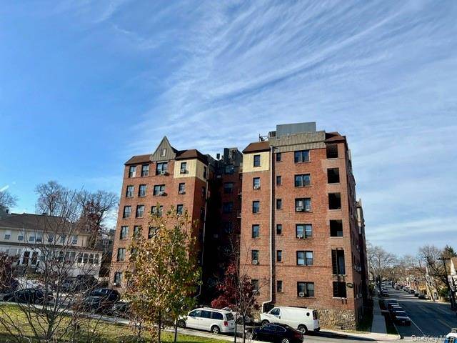 590 E Third ST #4O, Mount Vernon, NY 10553