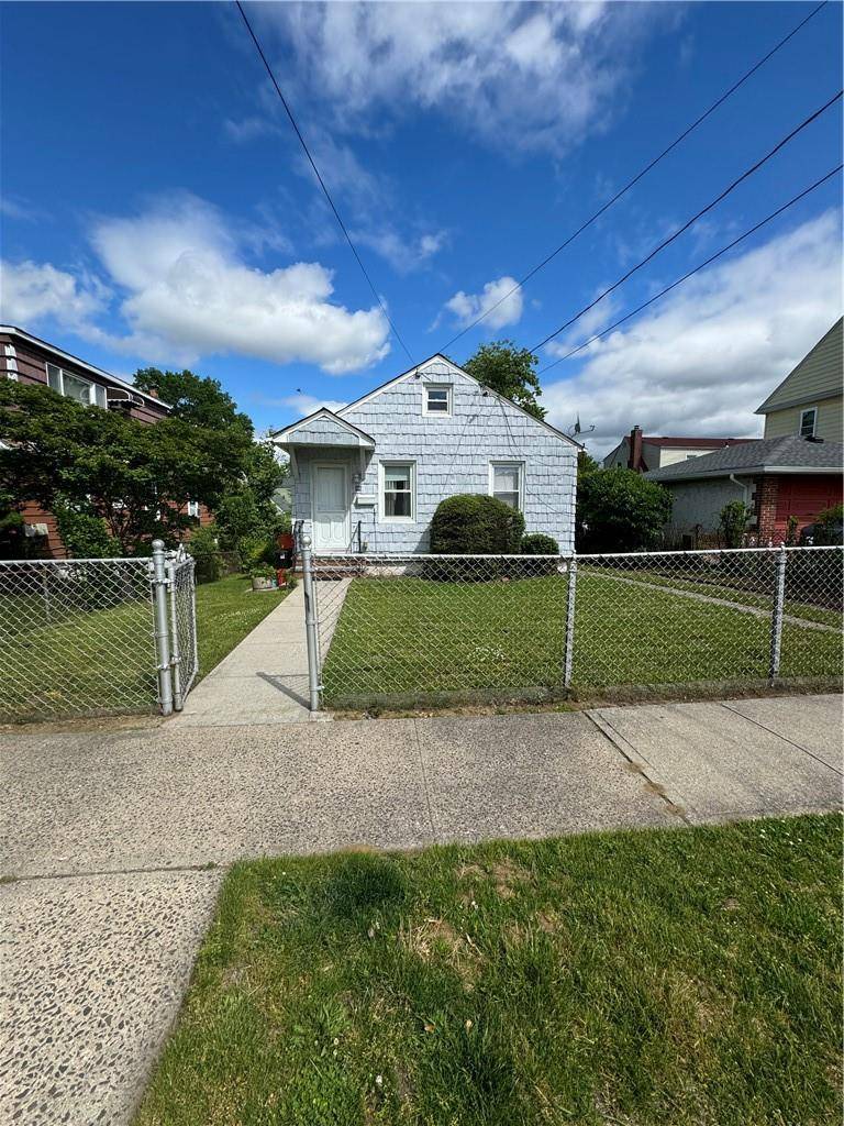 46 1st ST, Elmont, NY 11003