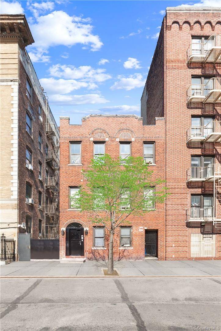 567 W 184th ST, New York (manhattan), NY 10033
