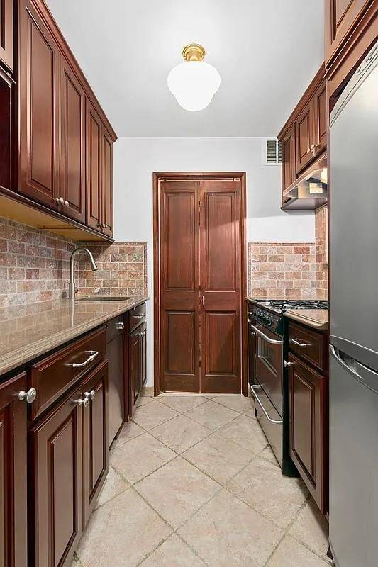 4 W 109 ST #4F, New York (manhattan), NY 10025