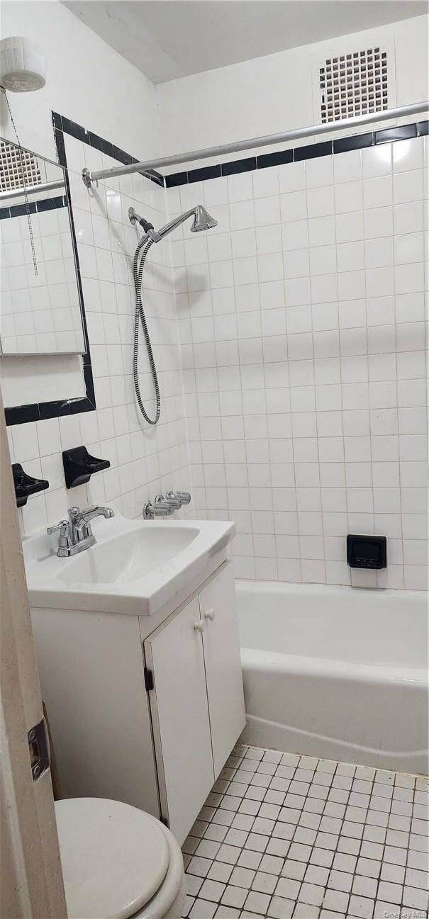 767 Eastern Pkwy #1B, Brooklyn, NY 11213