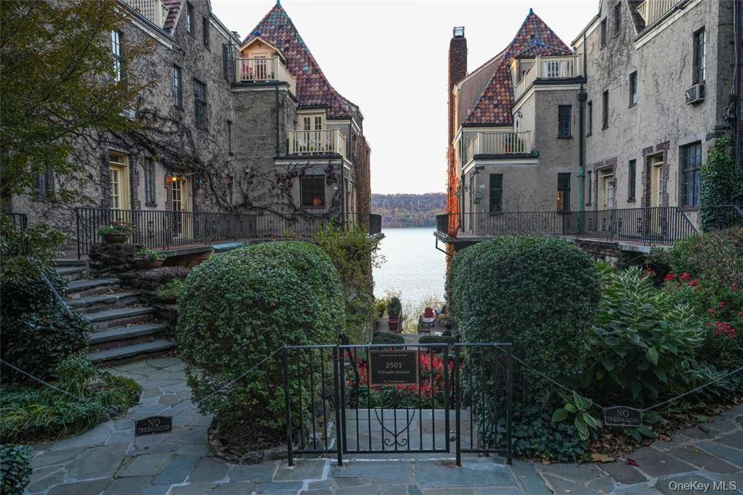 2501 Palisade AVE #E3, Bronx, NY 10463