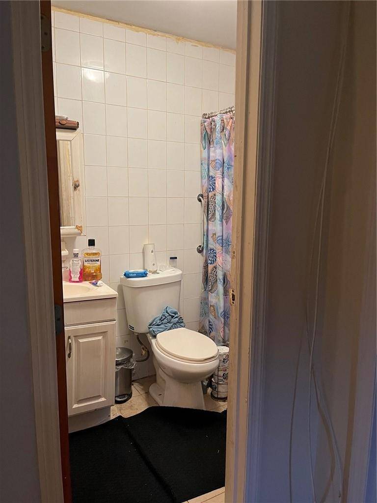 919 Mace AVE, Bronx, NY 10469