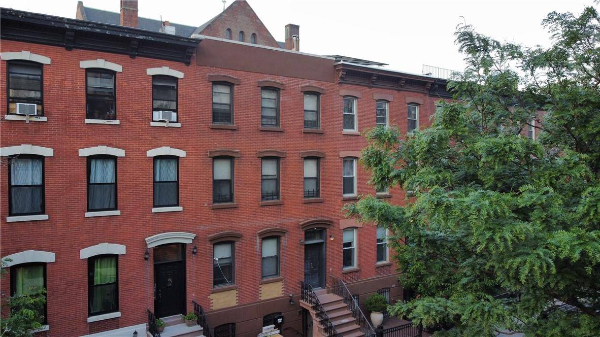 429 E 118th ST, New York (manhattan), NY 10035