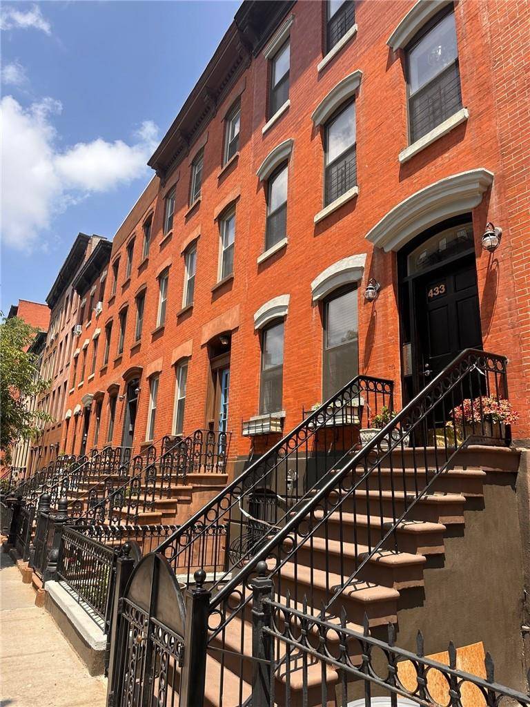 429 E 118th ST, New York (manhattan), NY 10035