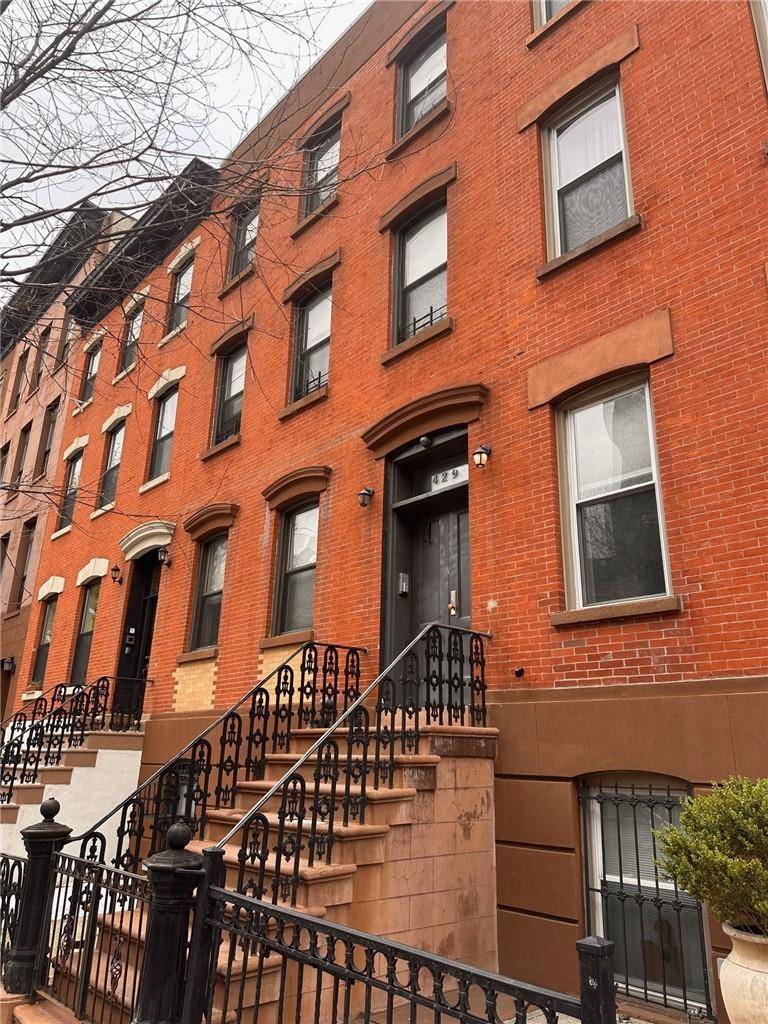 429 E 118th ST, New York (manhattan), NY 10035
