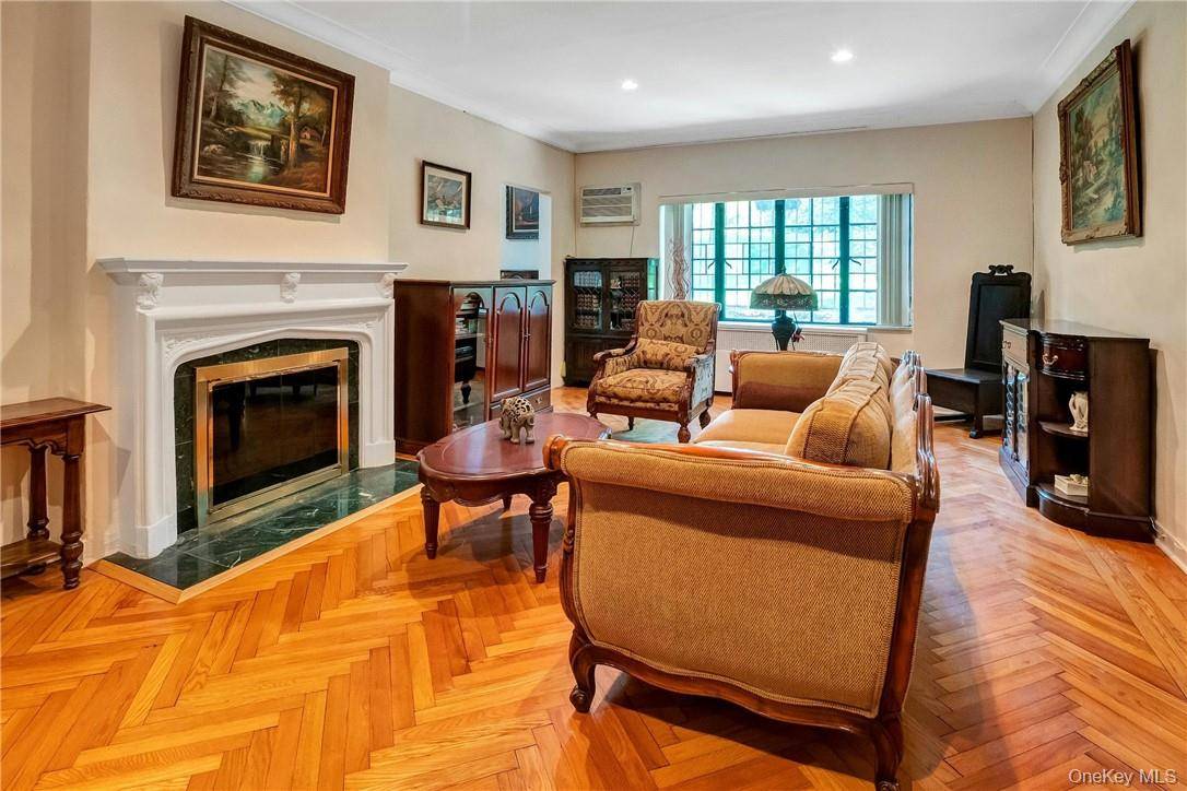 915 Wynnewood RD #G2, Pelham, NY 10803