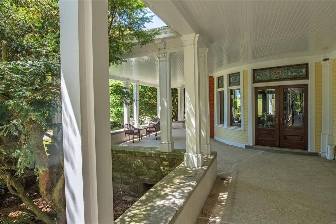 45 Hitchcock LN, Millbrook, NY 12545