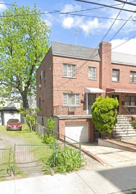 4749 Richardson AVE, Bronx, NY 10470