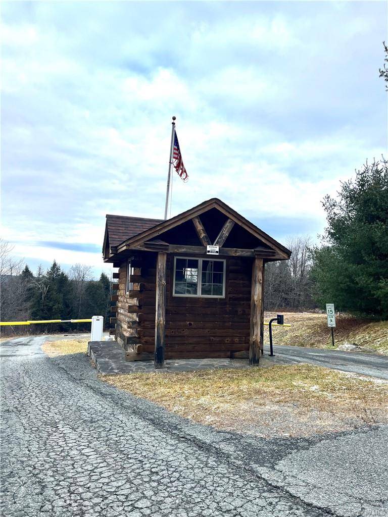 34 Black Bear XING, Claryville, NY 12725