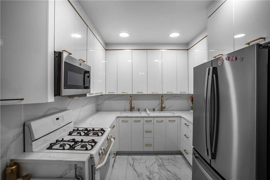 764 kent AVE #2, Brooklyn, NY 11249