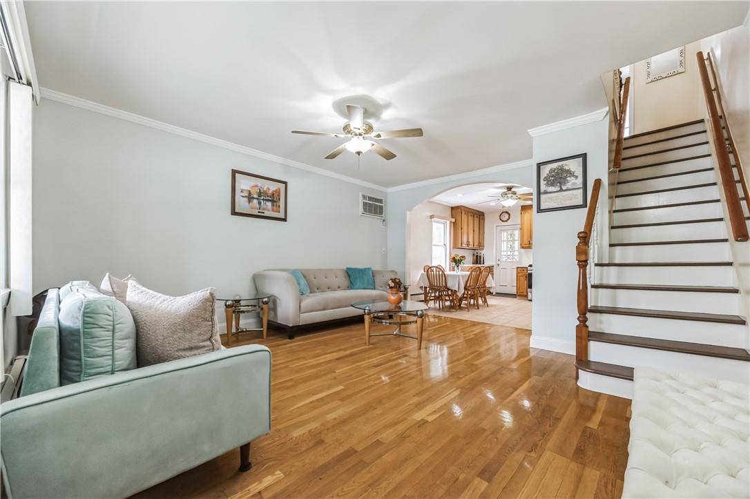 2563 Woodhull AVE, Bronx, NY 10469