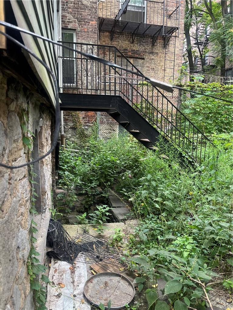 1818 TOPPING AVE, Bronx, NY 10457