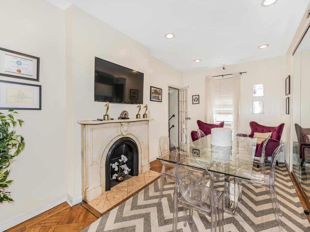 115 E 39th ST, New York (manhattan), NY 10016