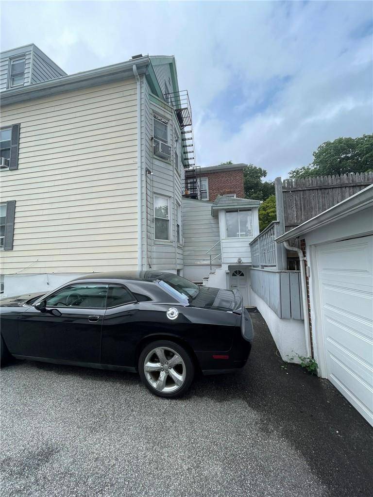 104 Hart AVE, Yonkers, NY 10704