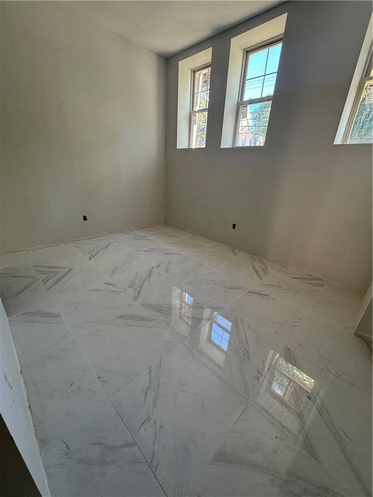 65 W 2nd Street #6, Mount Vernon, NY 10550