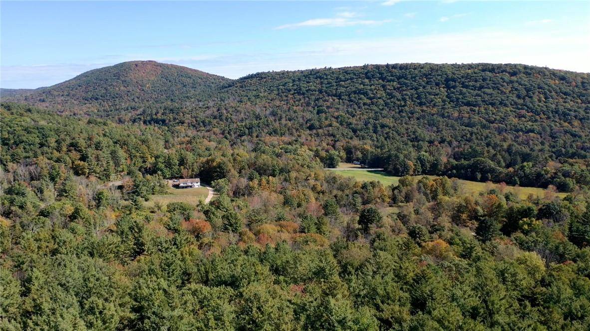 25 Nobletown RD, Hillsdale, NY 12529
