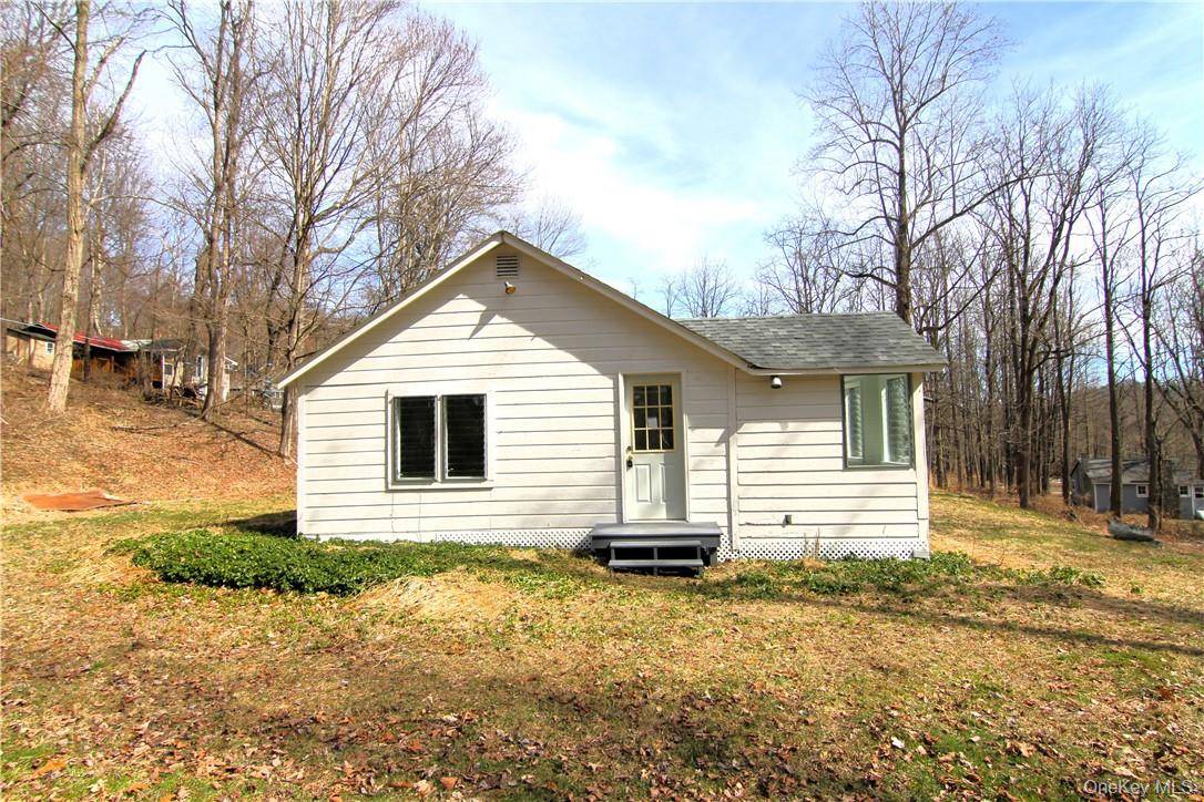 71 MILLER RD #6, Hopewell Junction, NY 12533