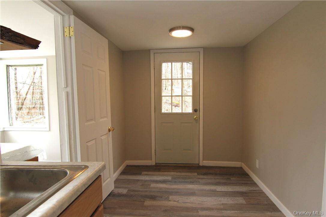 71 MILLER RD #6, Hopewell Junction, NY 12533