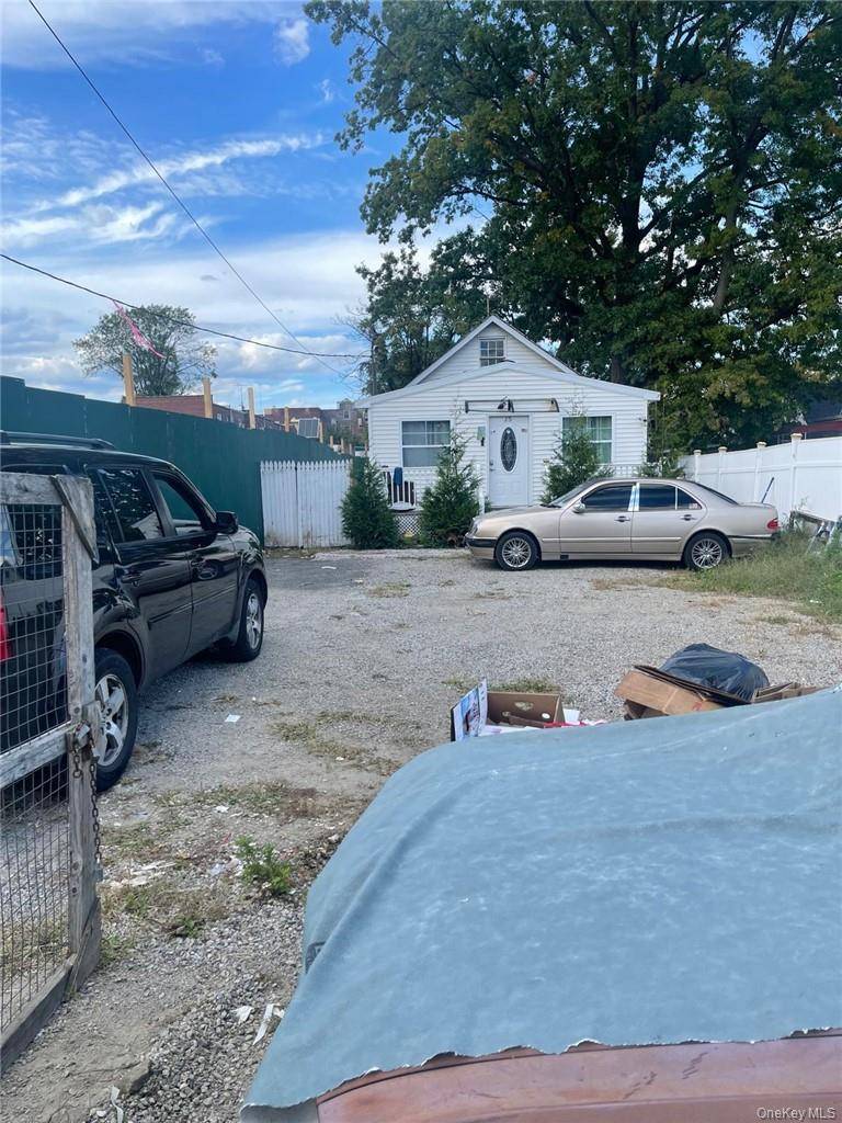 1927 Gildersleeve, Bronx, NY 10473
