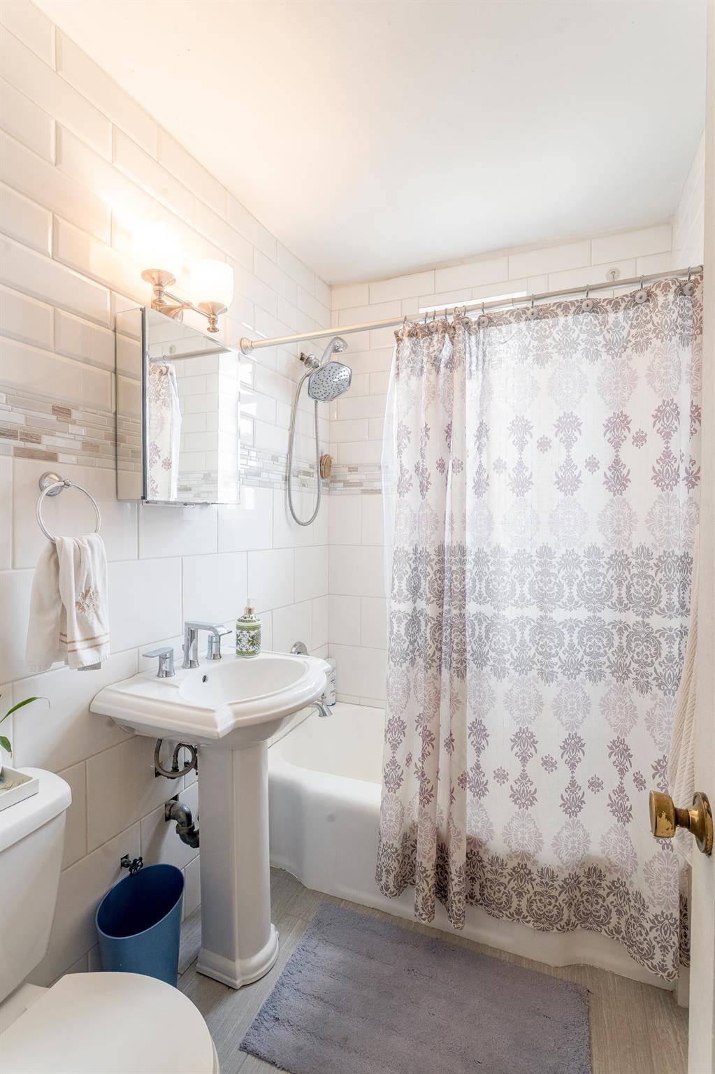 5614 Netherland AVE #5C, Bronx, NY 10471