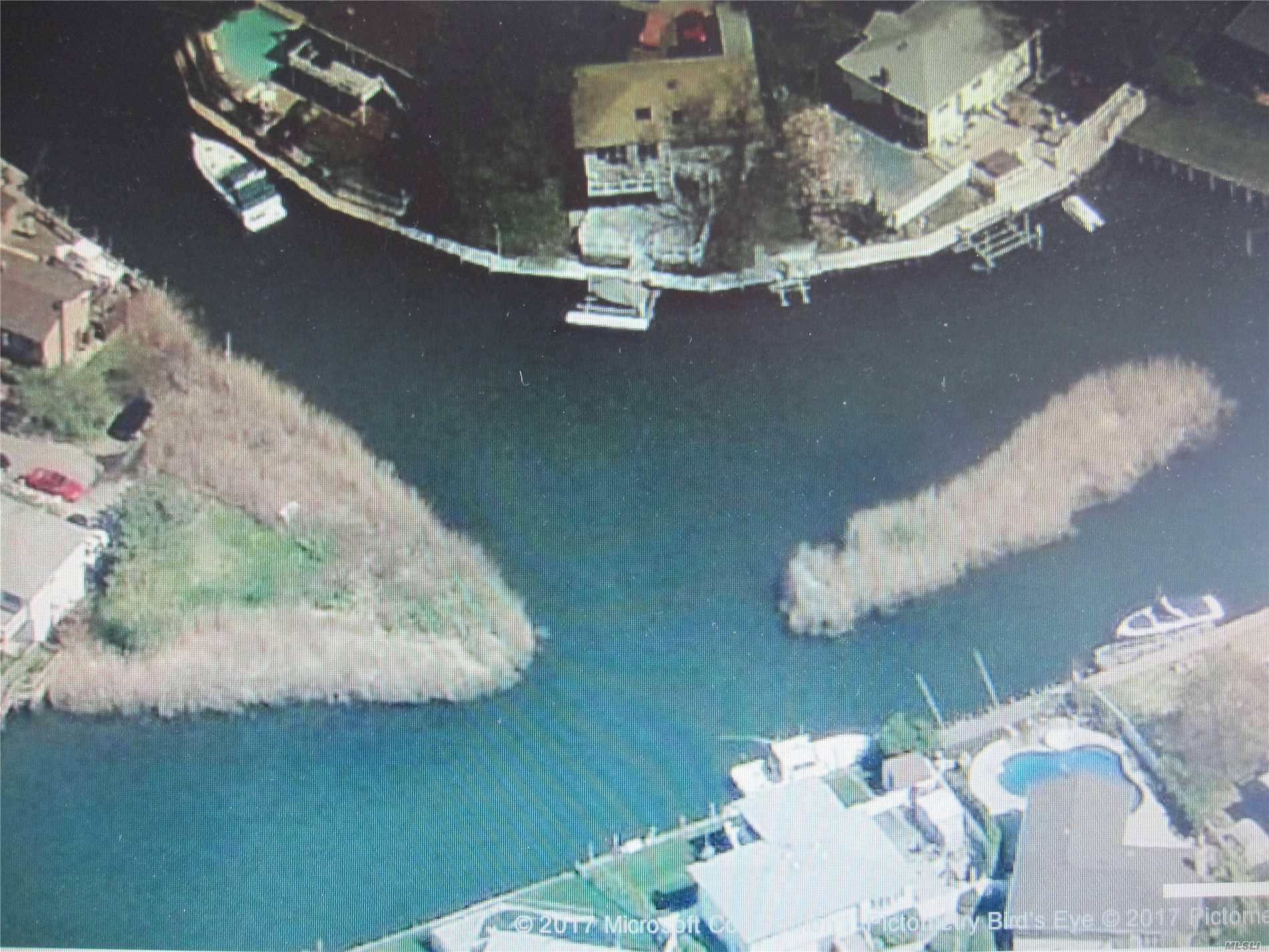 Island PL, Seaford, NY 11783