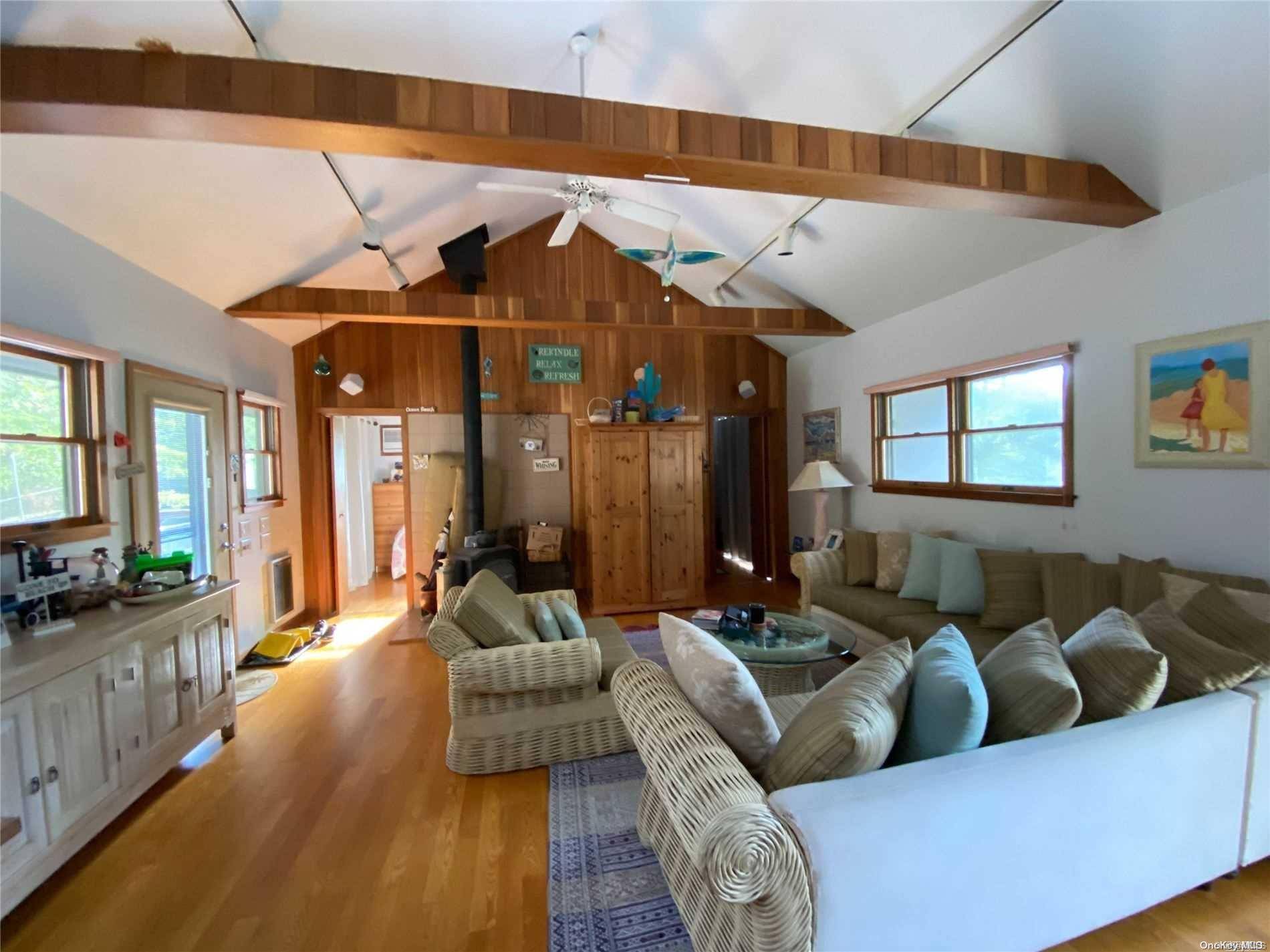 373 Dehnhoff WALK, Ocean Beach, NY 11770