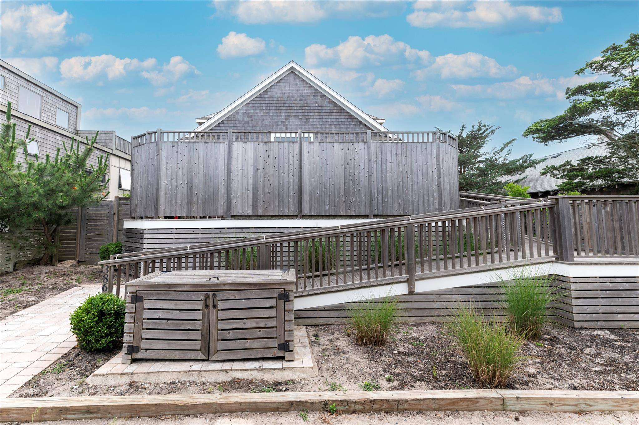 386 Dehnhoff, Ocean Beach, NY 11770