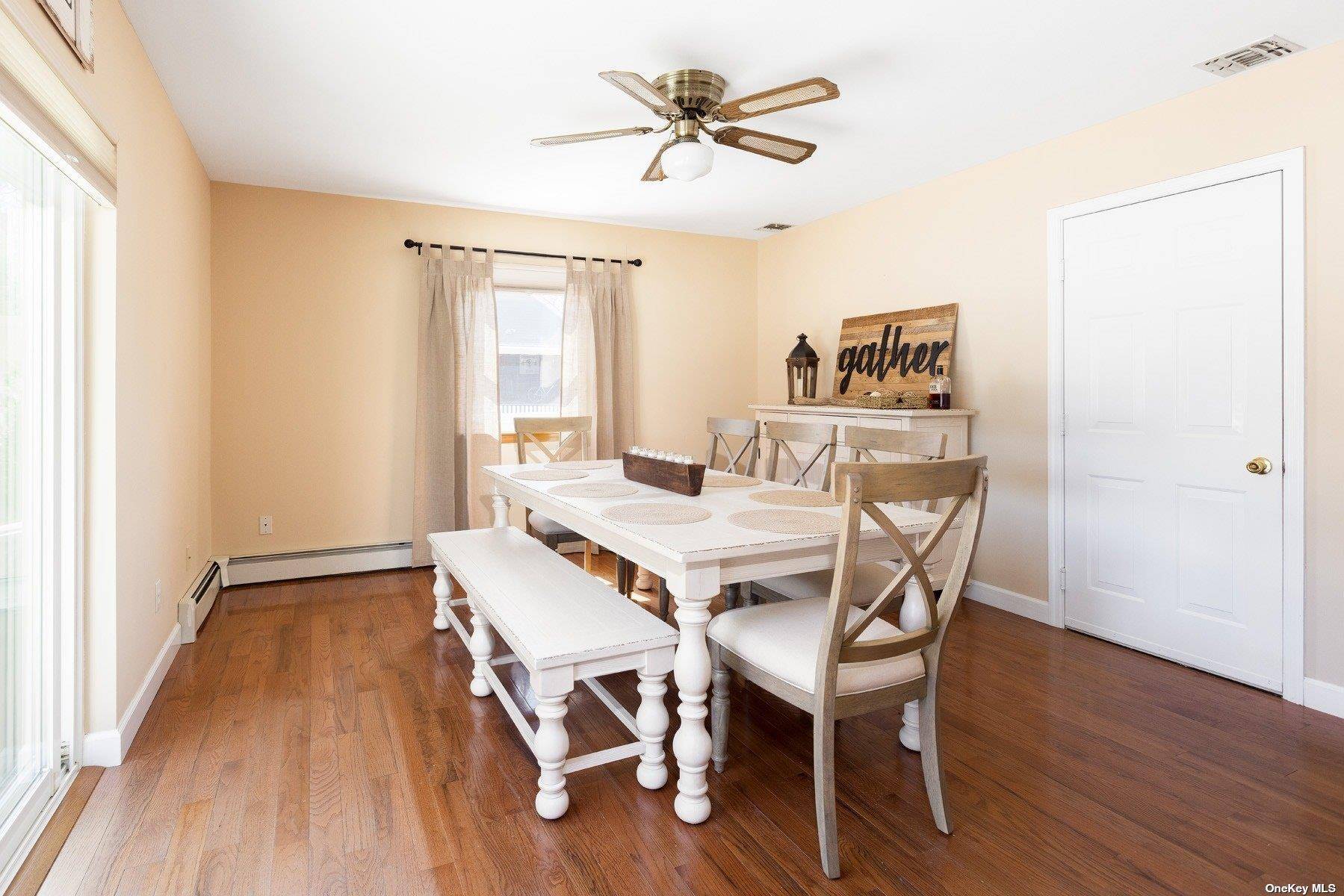 400 Wells RD, Laurel, NY 11948