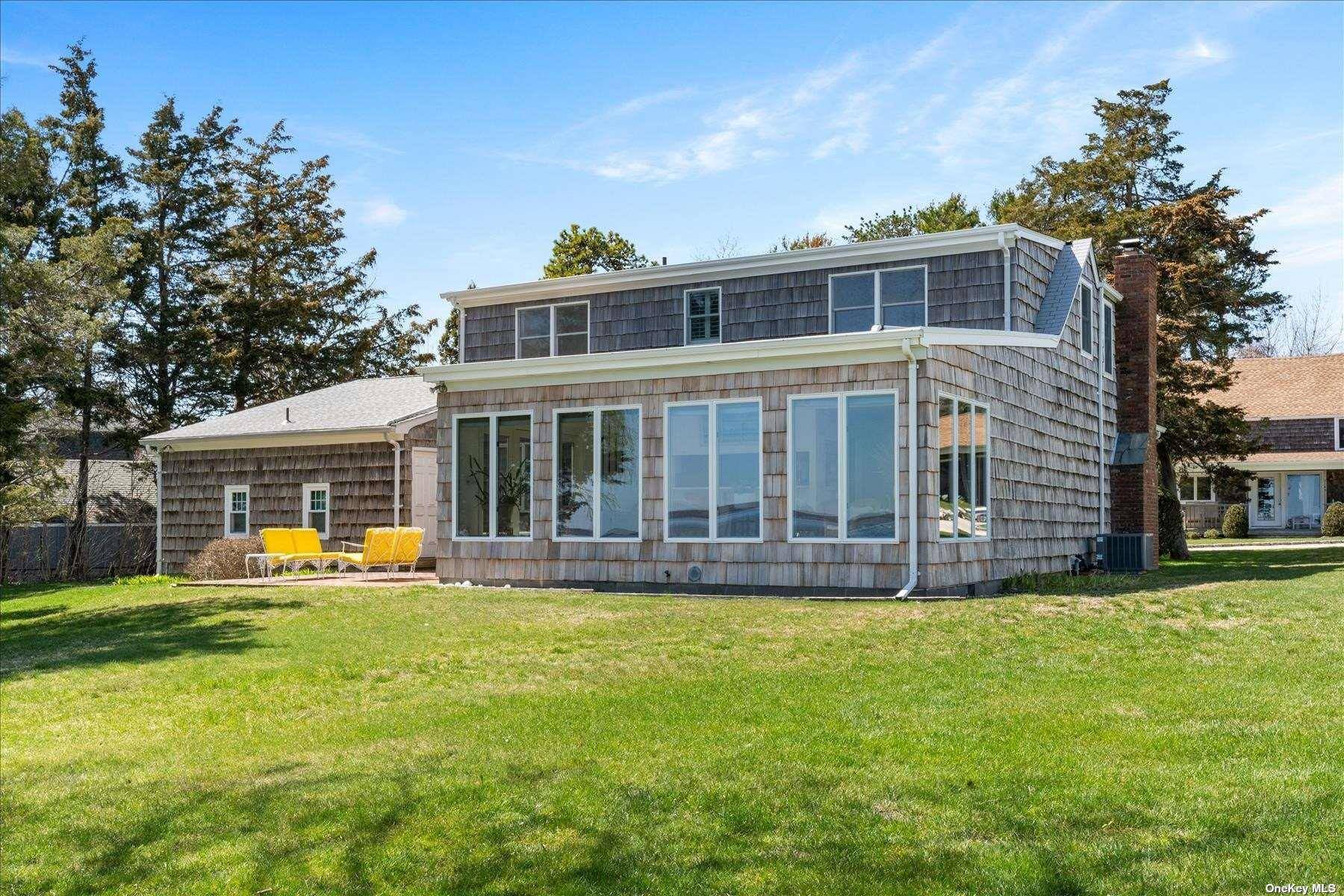 1155 Old Harbor RD, New Suffolk, NY 11956