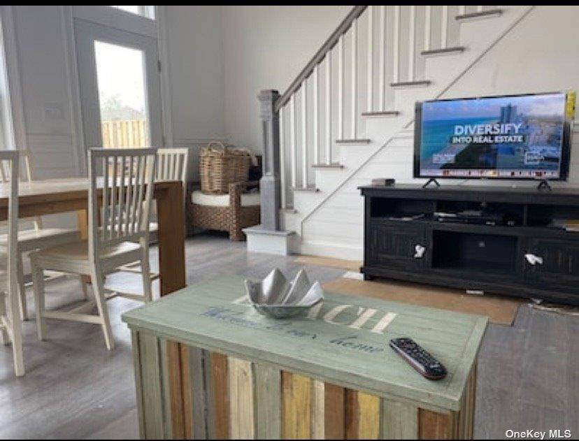 343 Dehnhoff, Ocean Beach, NY 11770