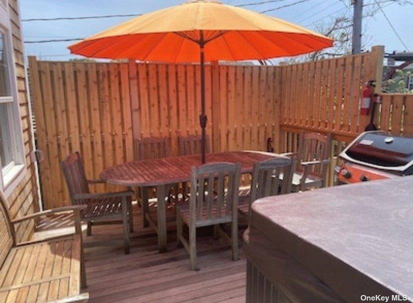 343 Dehnhoff, Ocean Beach, NY 11770